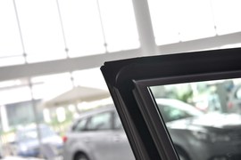 2008款斯巴鲁森林人2.5XT豪华导航型