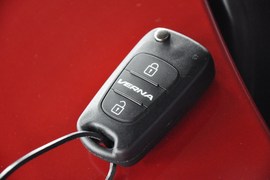 2010款现代瑞纳1.4GLS自动豪华型