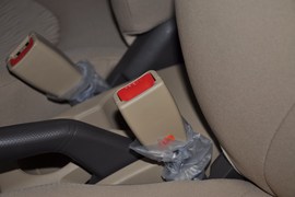 2010款现代瑞纳1.4GLS自动豪华型