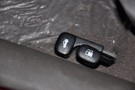 2010款现代瑞纳1.4GLS自动豪华型