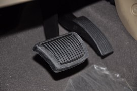 2010款现代瑞纳1.4GLS自动豪华型