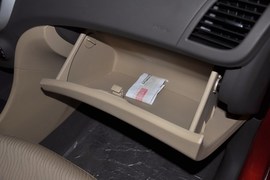 2010款现代瑞纳1.4GLS自动豪华型