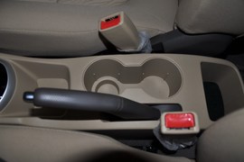 2010款现代瑞纳1.4GLS自动豪华型