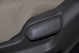 2010款现代瑞纳1.4GLS自动豪华型