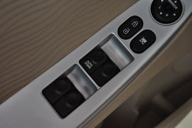 2010款现代瑞纳1.4GLS自动豪华型