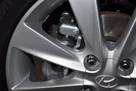 2010款现代瑞纳1.4GLS自动豪华型