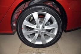 2010款现代瑞纳1.4GLS自动豪华型