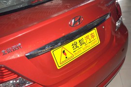 2010款现代瑞纳1.4GLS自动豪华型