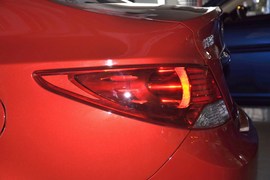 2010款现代瑞纳1.4GLS自动豪华型