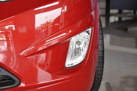 2010款现代瑞纳1.4GLS自动豪华型