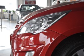 2010款现代瑞纳1.4GLS自动豪华型