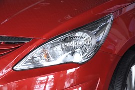 2010款现代瑞纳1.4GLS自动豪华型