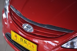 2010款现代瑞纳1.4GLS自动豪华型