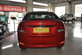 2010款现代瑞纳1.4GLS自动豪华型