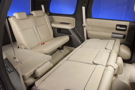 2011款丰田Sequoia红杉