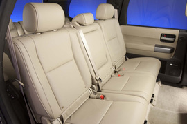 2011款丰田Sequoia红杉