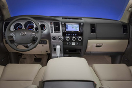 2011款丰田Sequoia红杉