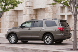 2011款丰田Sequoia红杉