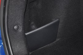 2011款雪铁龙世嘉两厢1.6L自动炫雅型