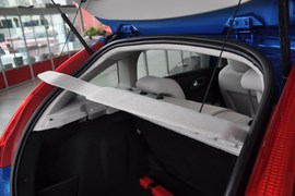2011款雪铁龙世嘉两厢1.6L自动炫雅型