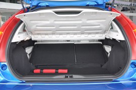 2011款雪铁龙世嘉两厢1.6L自动炫雅型