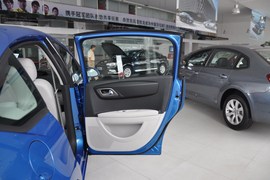 2011款雪铁龙世嘉两厢1.6L自动炫雅型