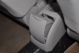 2011款雪铁龙世嘉两厢1.6L自动炫雅型