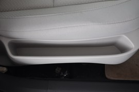 2011款雪铁龙世嘉两厢1.6L自动炫雅型