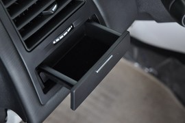 2011款雪铁龙世嘉两厢1.6L自动炫雅型