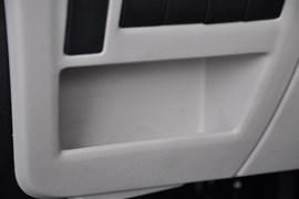 2011款雪铁龙世嘉两厢1.6L自动炫雅型