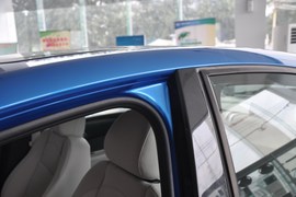 2011款雪铁龙世嘉两厢1.6L自动炫雅型