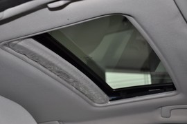 2011款雪铁龙世嘉两厢1.6L自动炫雅型