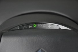 2011款雪铁龙世嘉两厢1.6L自动炫雅型