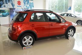 2016款铃木天语SX4