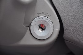 2010款一汽夏利N5