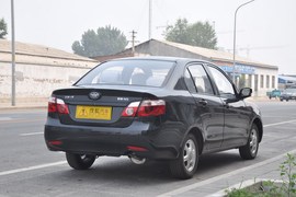 2010款一汽夏利N5