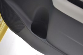 2011款丰田雅力士