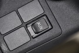 2011款丰田雅力士