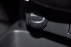 2011款丰田雅力士