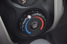 2011款丰田雅力士