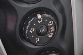 2011款丰田雅力士