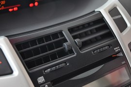 2011款丰田雅力士