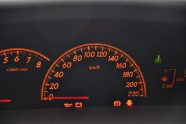 2011款丰田雅力士