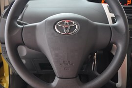 2011款丰田雅力士