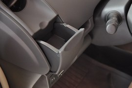 2011款丰田雅力士