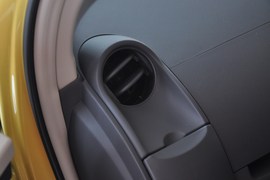 2011款丰田雅力士