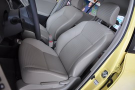 2011款丰田雅力士