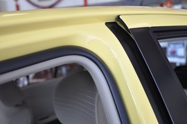 2011款丰田雅力士