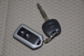 2011款丰田雅力士