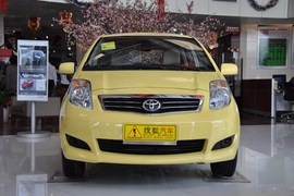 2011款丰田雅力士